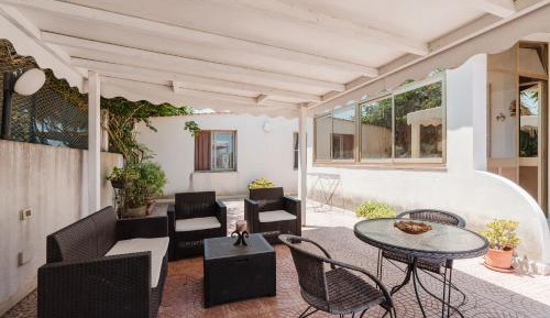 Villa with Garden View