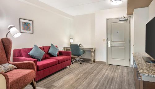 King Studio Suite with Sofa and Balcony