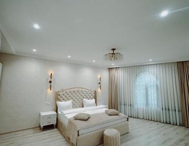 Superior King Suite