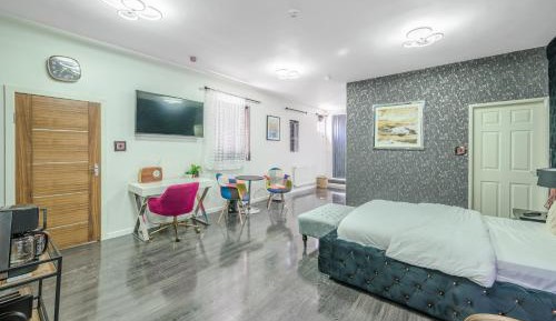 Double Room with Private Bathroom