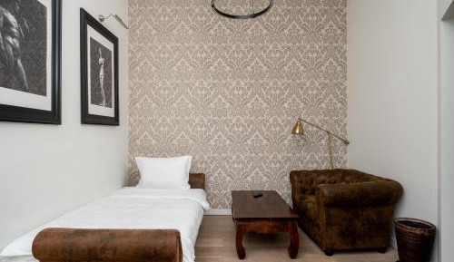 Room #1473581901