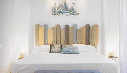 Deluxe One-Bedroom Apartment