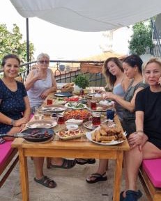 Classic One-Bedroom Apartment with King Bed