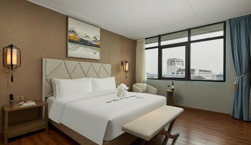 Queen Suite