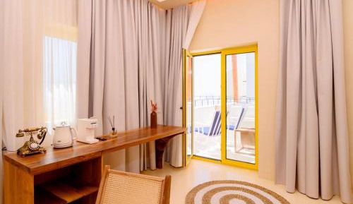 Deluxe King Room