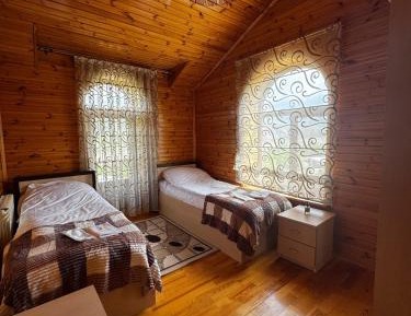 Deluxe Room (2 Adults + 1 Child)