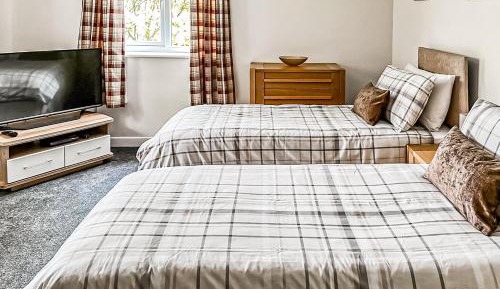 Three-Bedroom Holiday Home 