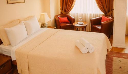 Large Double Room