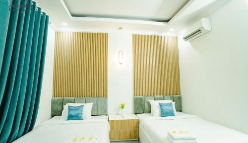 Suite with Pool View