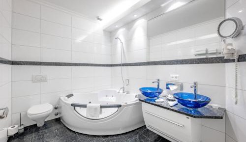 Suite - partially with balcony