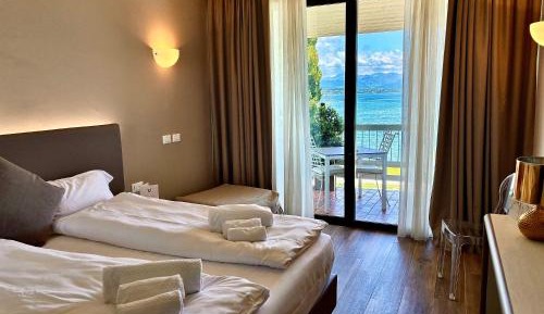 Superior Double Room with Lake View