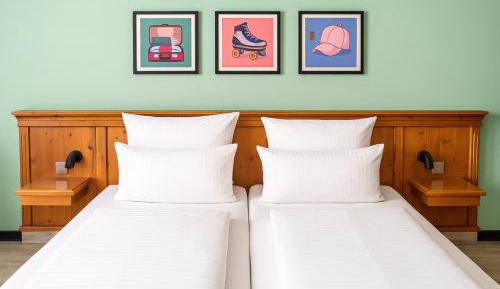 Standard Queen Room