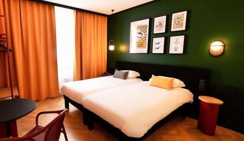 Standard Twin Room
