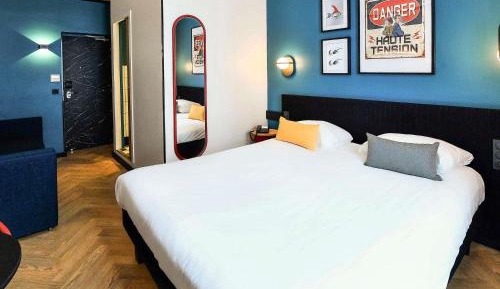 Design Double Room with Sofa