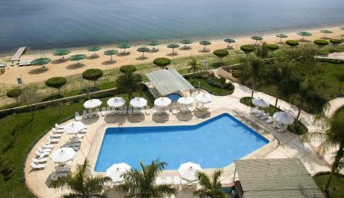 Standard Double Room with Lake View