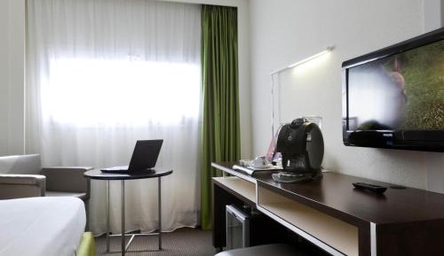 Standard Room with 1 Double Bed