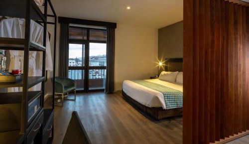Premium Suite