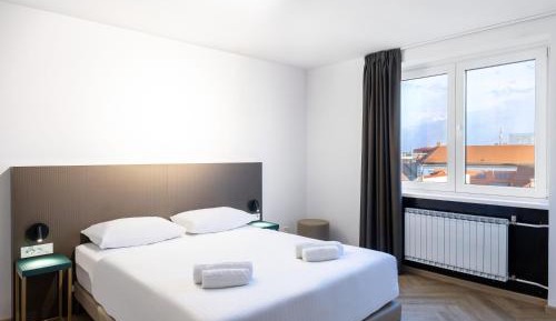 Large Double Room
