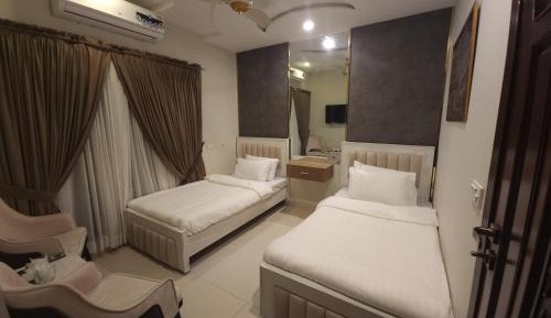 Standard Twin Room