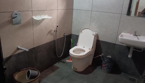 Deluxe Double Room (2 Adults + 1 Child)