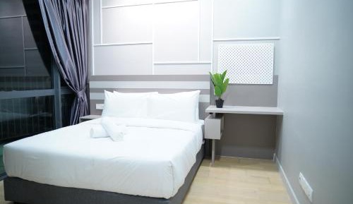 One-Bedroom Apartment with City View