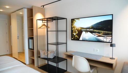 Family Room with Mountain View