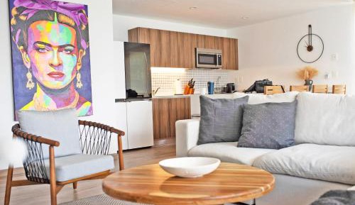Three-Bedroom Apartment with Balcony