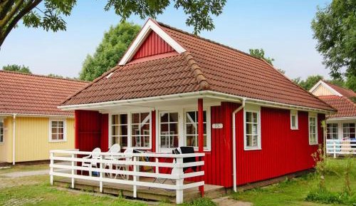 Three-Bedroom Holiday Home 