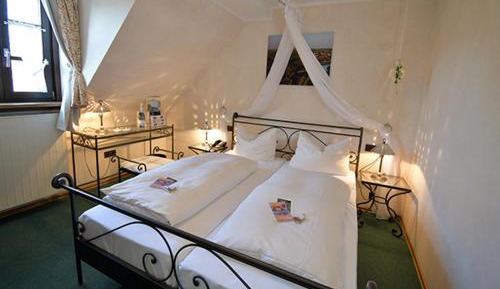 Large Single Room