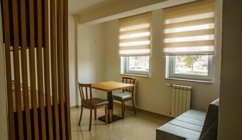Deluxe Double Room (2 Adults + 1 Child)