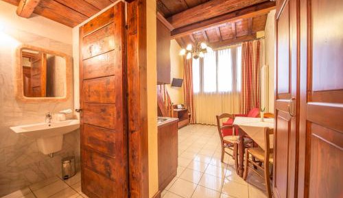 Apartment (3 Adults)