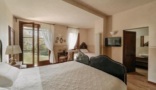 Queen Room with Garden View