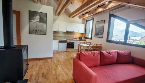 Two-Bedroom Apartment with Mountain View