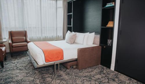 Executive Parker Suite