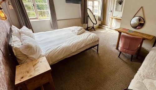 Twin Room with Shower
