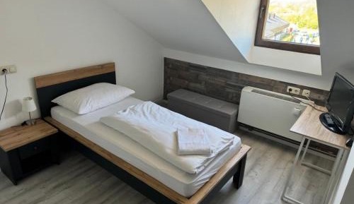 Budget Single Room in the attic