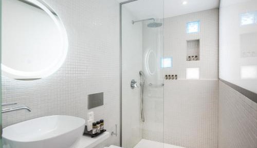 Deluxe Double Room with Balcony and Sea View