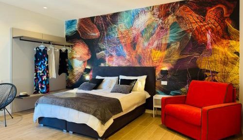 Double or Twin Room with Partial Sea View
