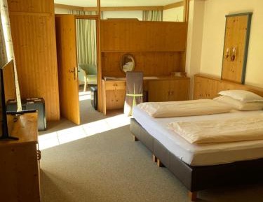 Studio Apartment with One Double Bed