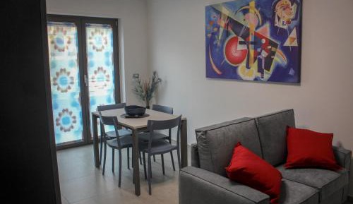 Two-Bedroom Deluxe Apartment with Balcony