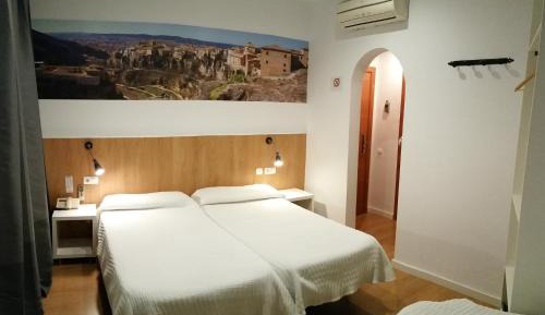 Twin Room (3 Adults)