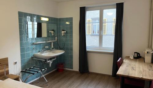 Budget Double Room with Shared Bathroom