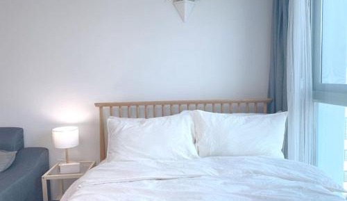 One-Bedroom Apartment - Non-Smoking