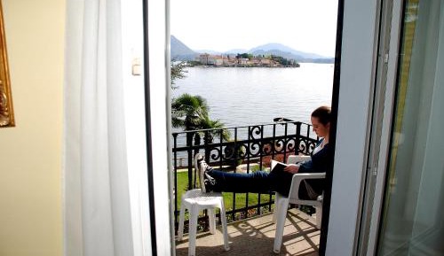 Superior Two-Bedroom Suite with Balcony and Lake View