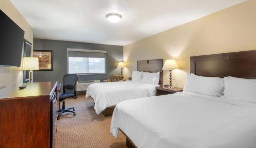 Queen Room with Two Queen Beds - Non-Smoking