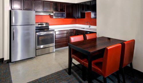 King Studio with Full Oven and Sofa Bed