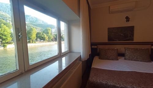 Double Room with Lake View