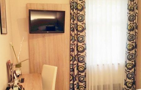 Deluxe Single Room