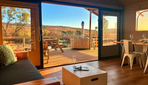 Two-bedroom Chalet with hot tub