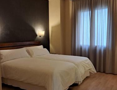 Twin Room with Bathroom